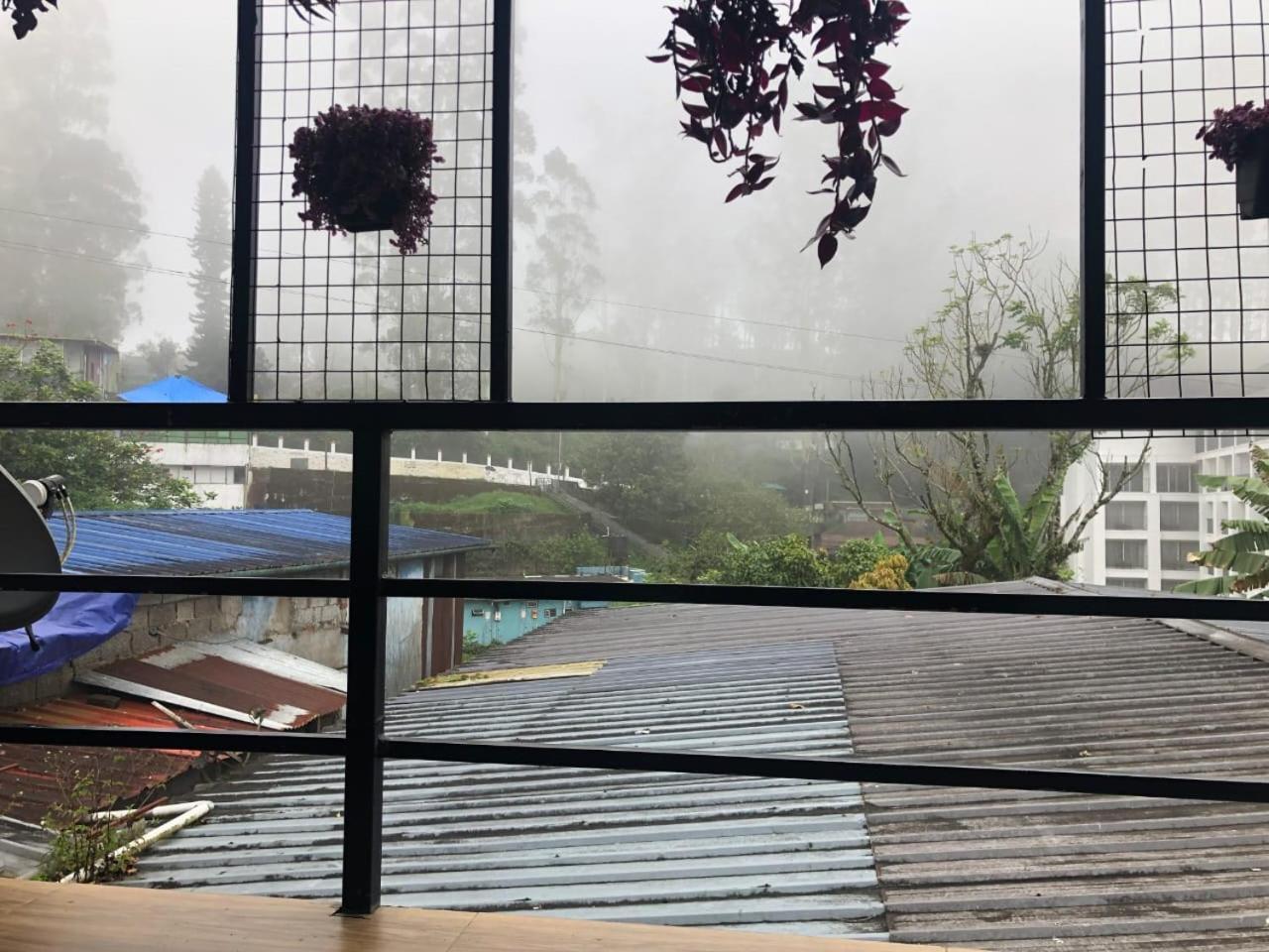 Birdwing Cottage, Munnar Exteriör bild